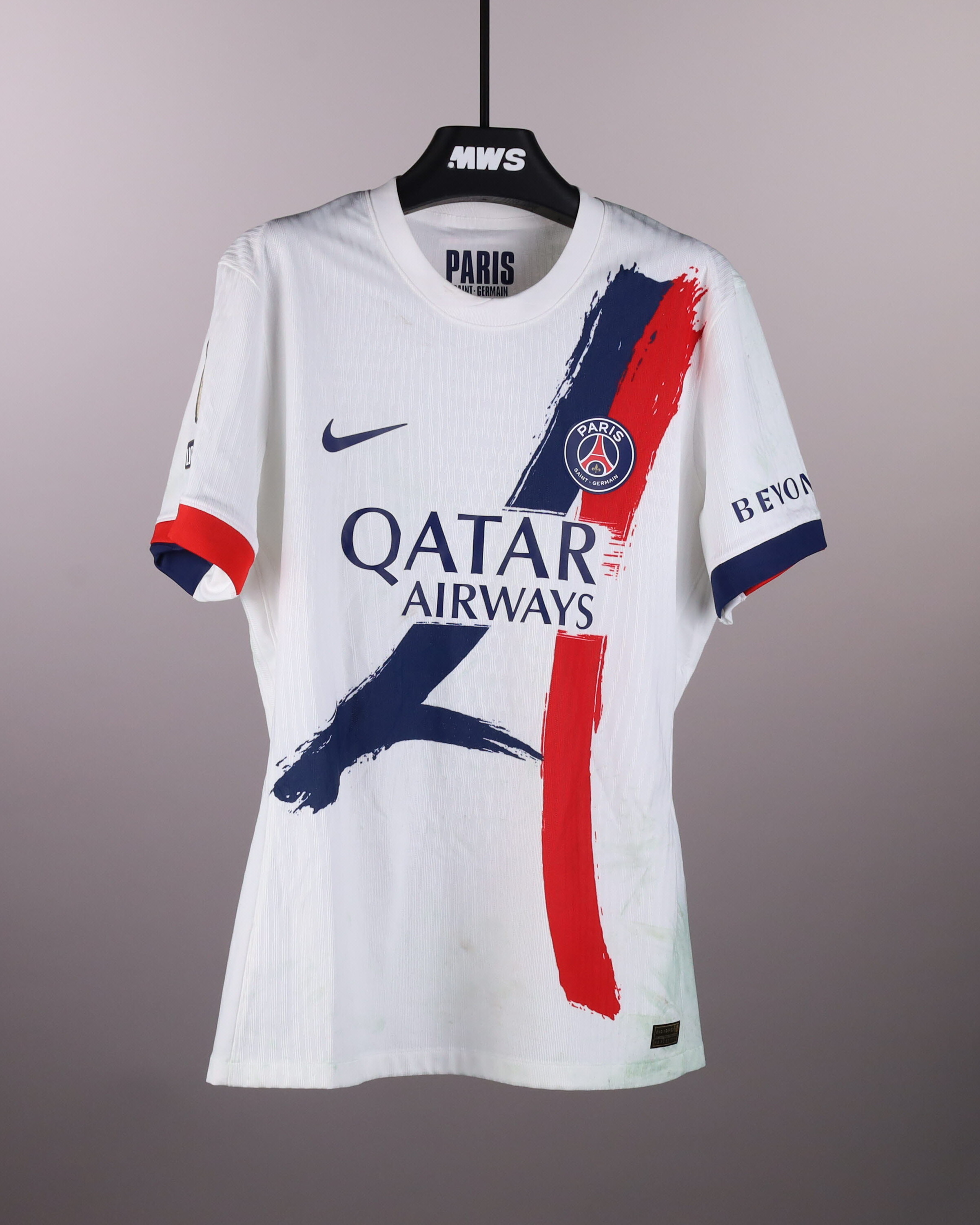 Nuno Mendes Paris Saint-Germain shirt