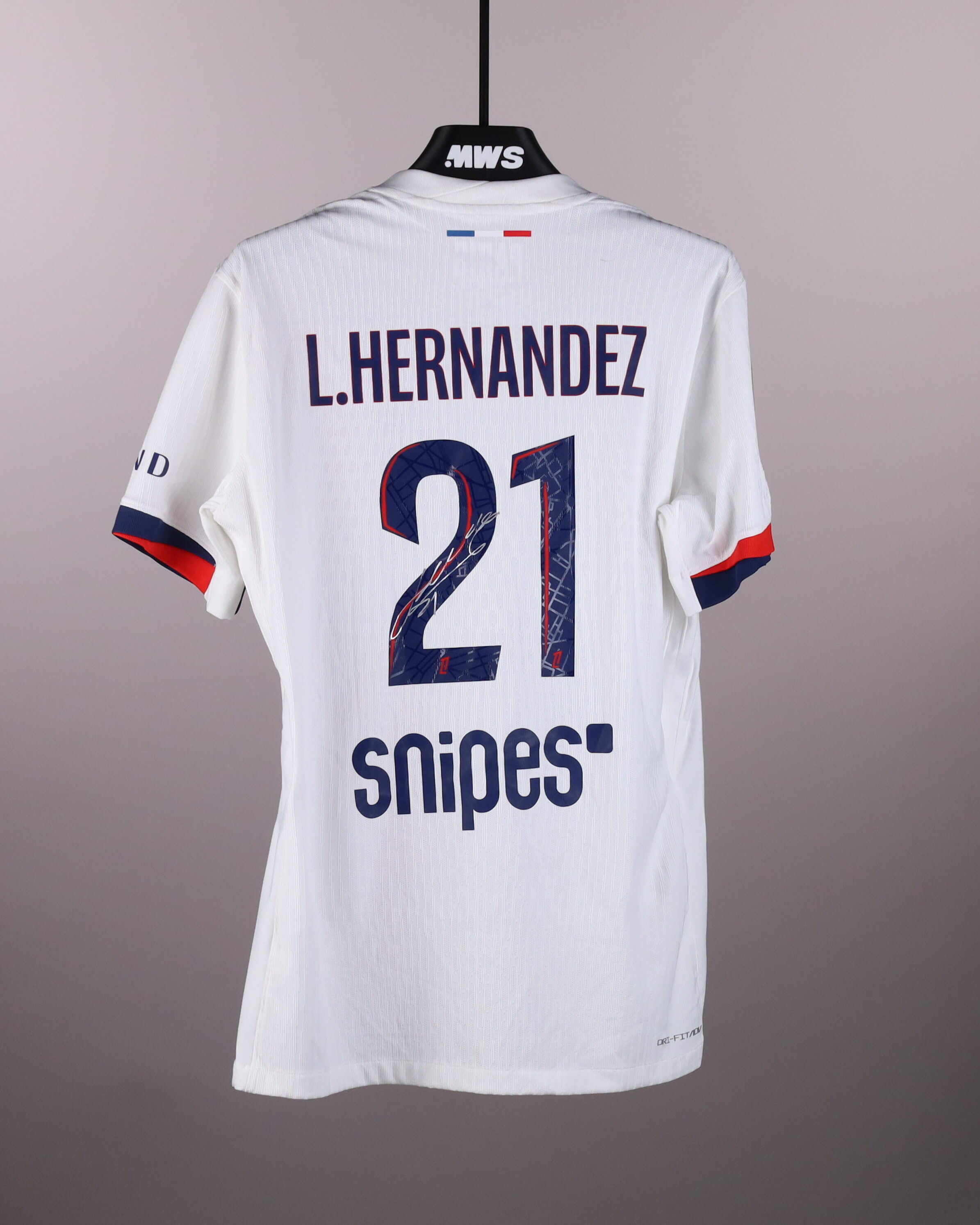 Lucas Hernández Paris Saint-Germain shirt
