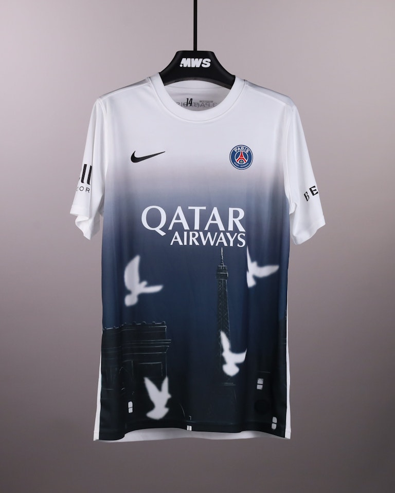 Désiré Doué Paris Saint-Germain jersey