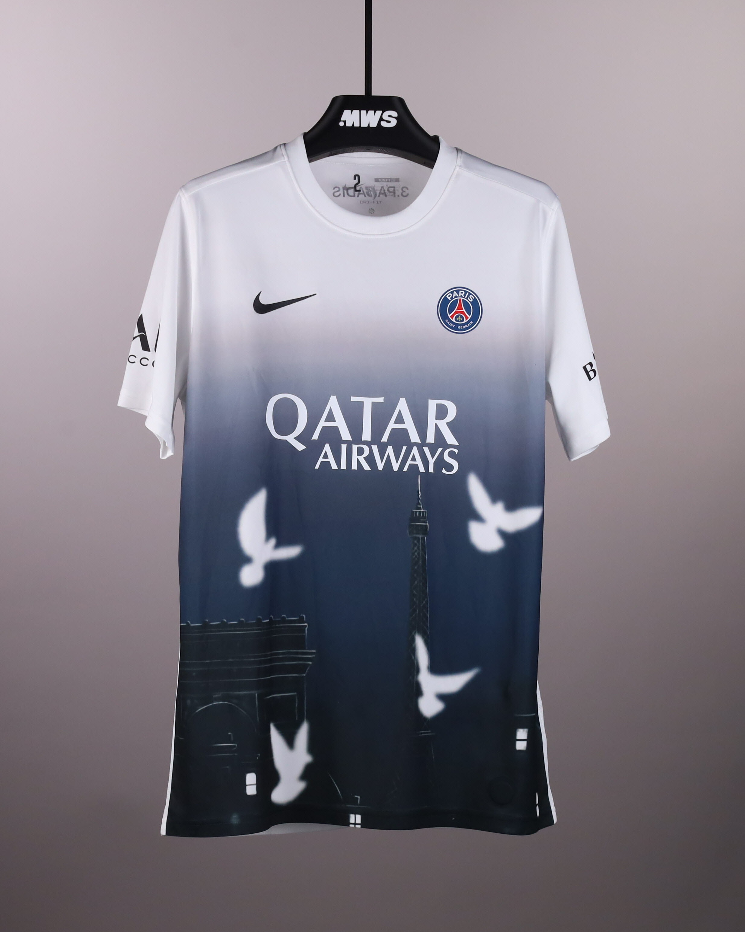 Achraf Hakimi Paris Saint-Germain shirt
