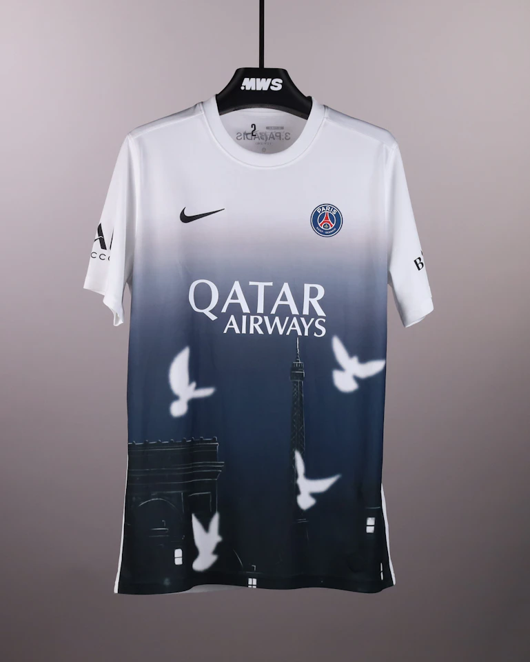 Achraf Hakimi Paris Saint-Germain shirt