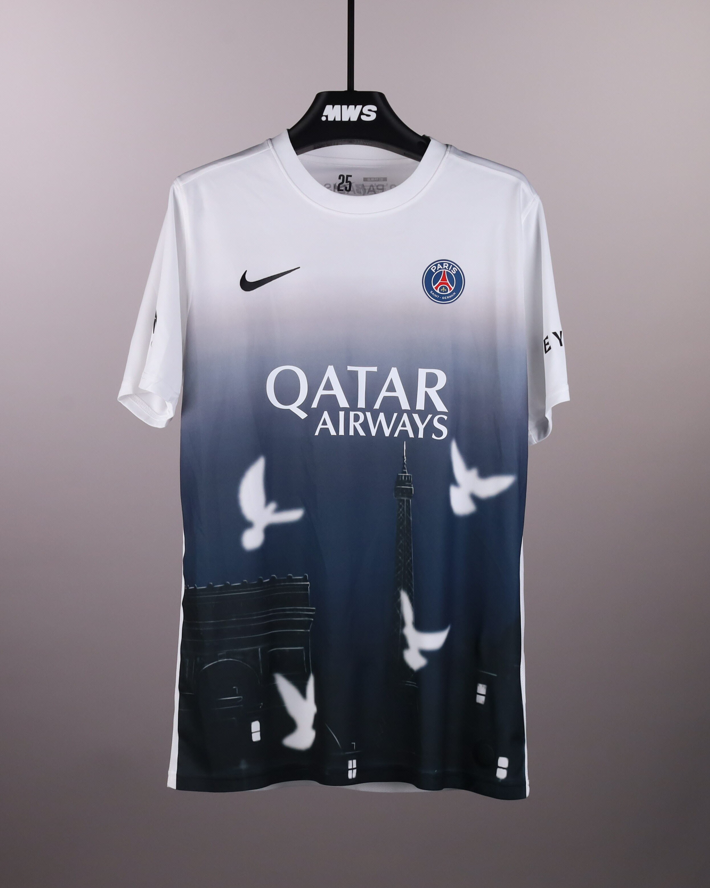 Nuno Mendes Paris Saint-Germain shirt