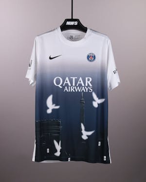 Shirt van Lucas Hernández Paris Saint-Germain