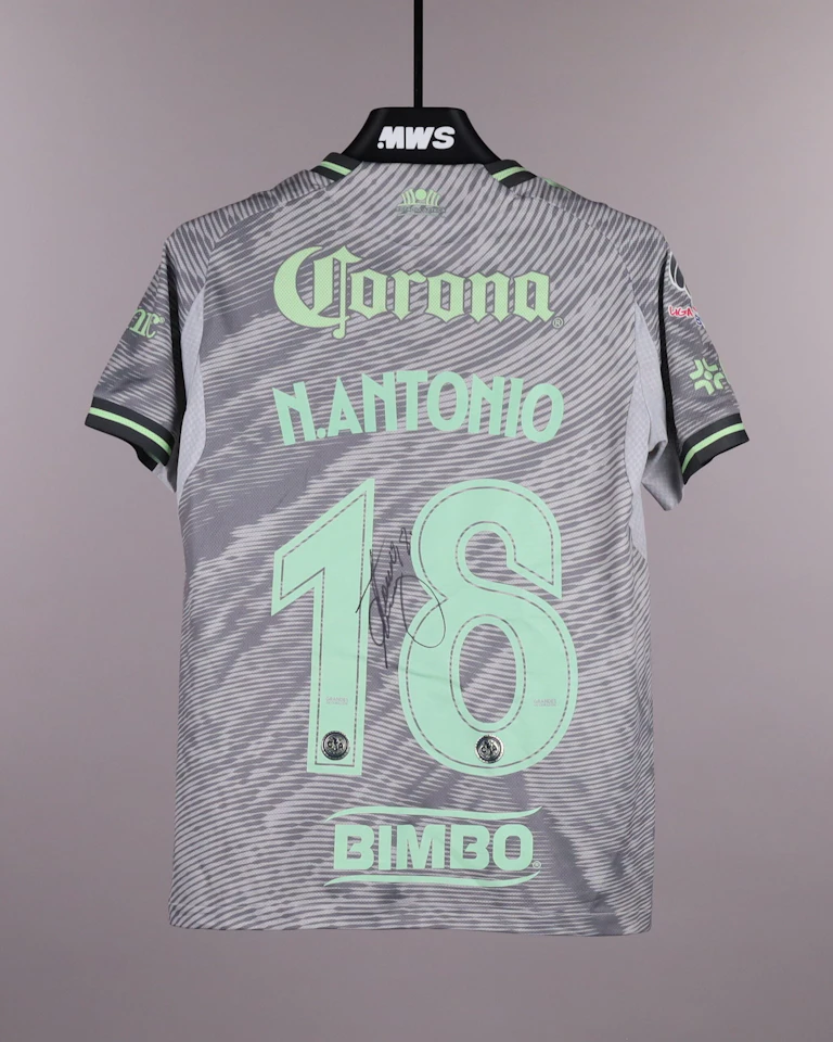 来自Club América Women的Nancy Antonio球衣