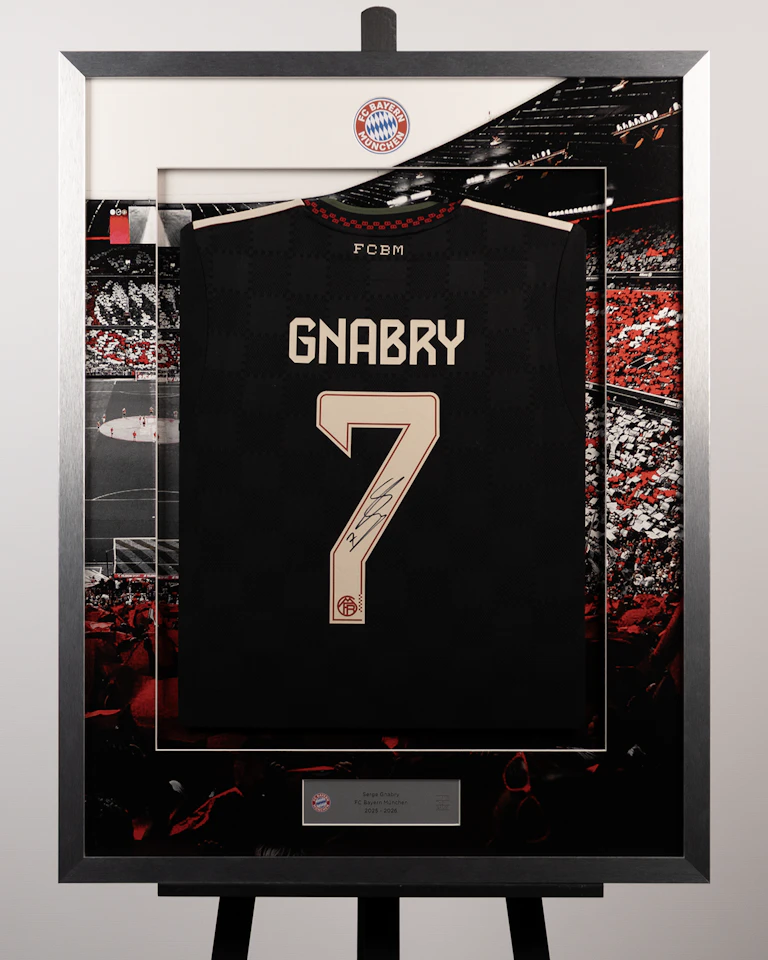 Limited Edition Serge Gnabry Shirt | FC Bayern München