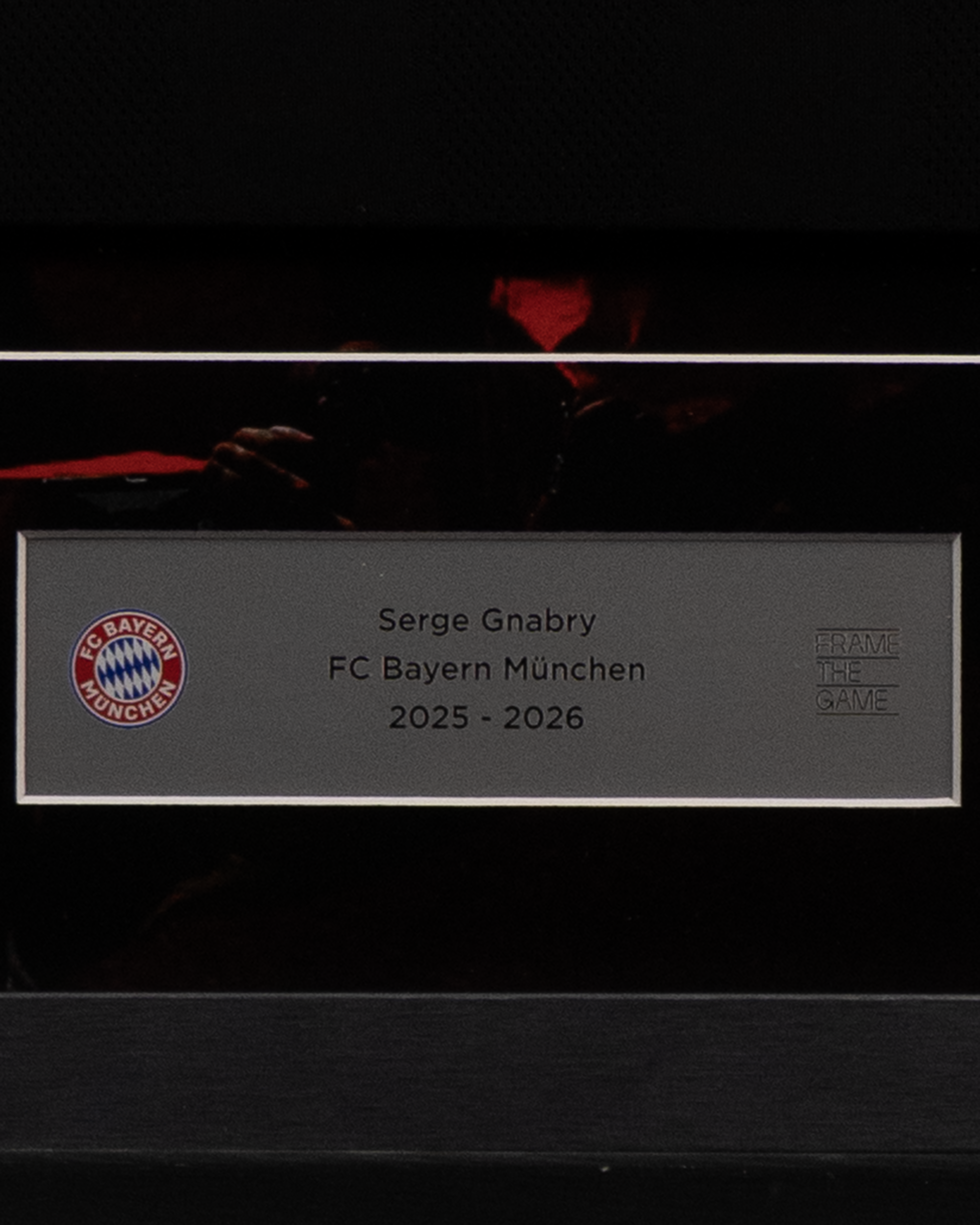 Limited Edition Serge Gnabry Shirt | FC Bayern München