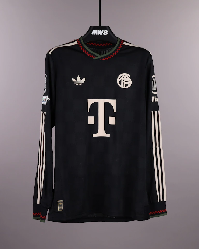 Lennart Karl FC Bayern München jersey