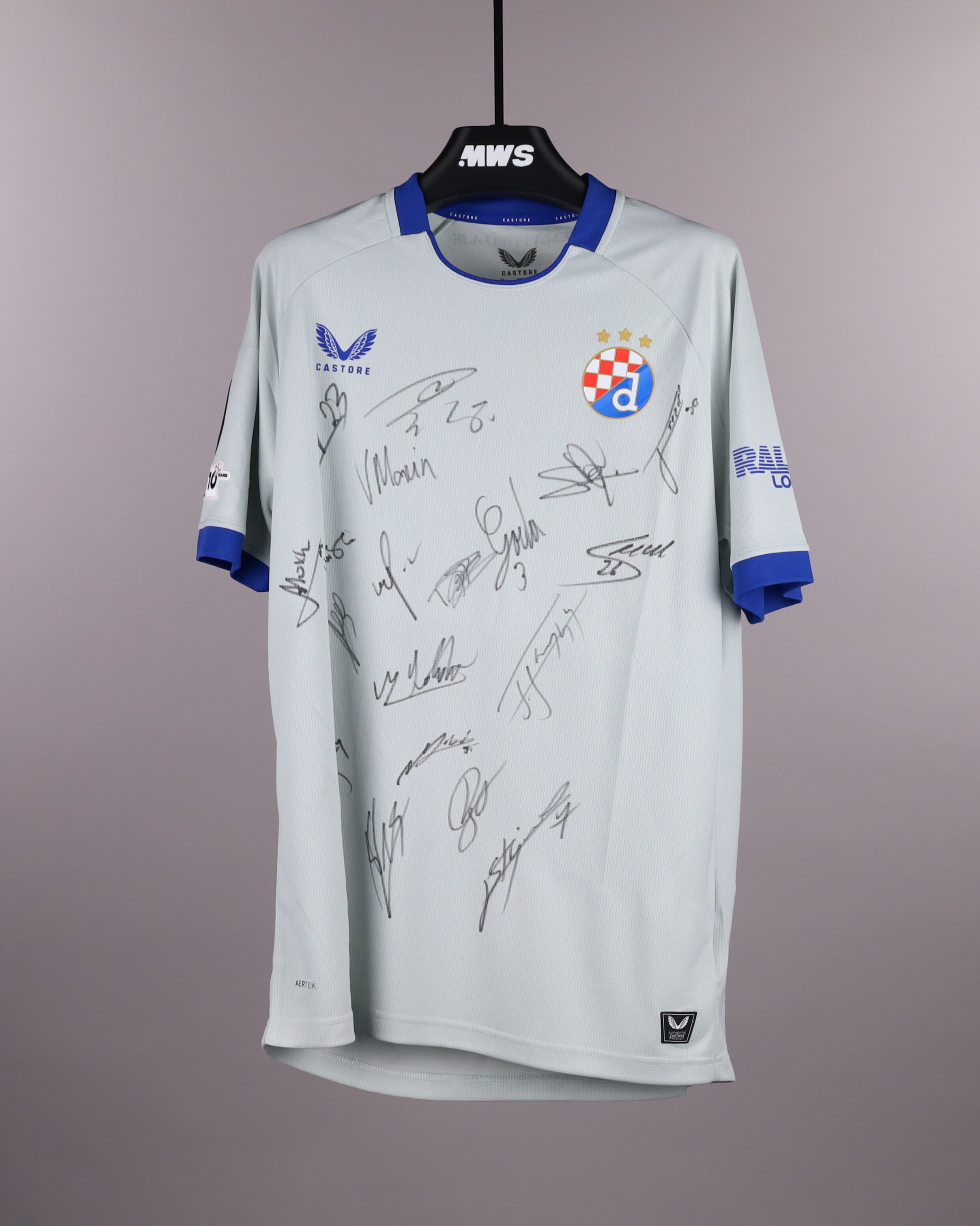 Squad Signed Shirt | Dinamo Zagreb | MatchWornShirt