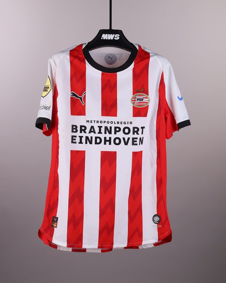 Guus Til PSV jersey
