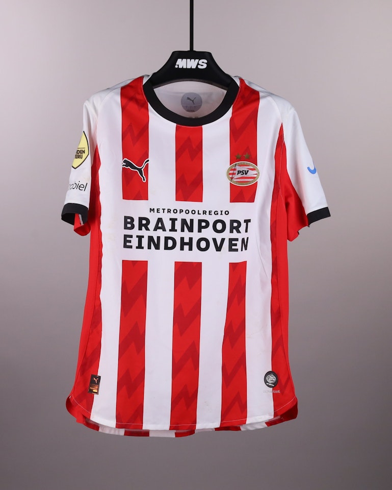 Guus Til PSV jersey