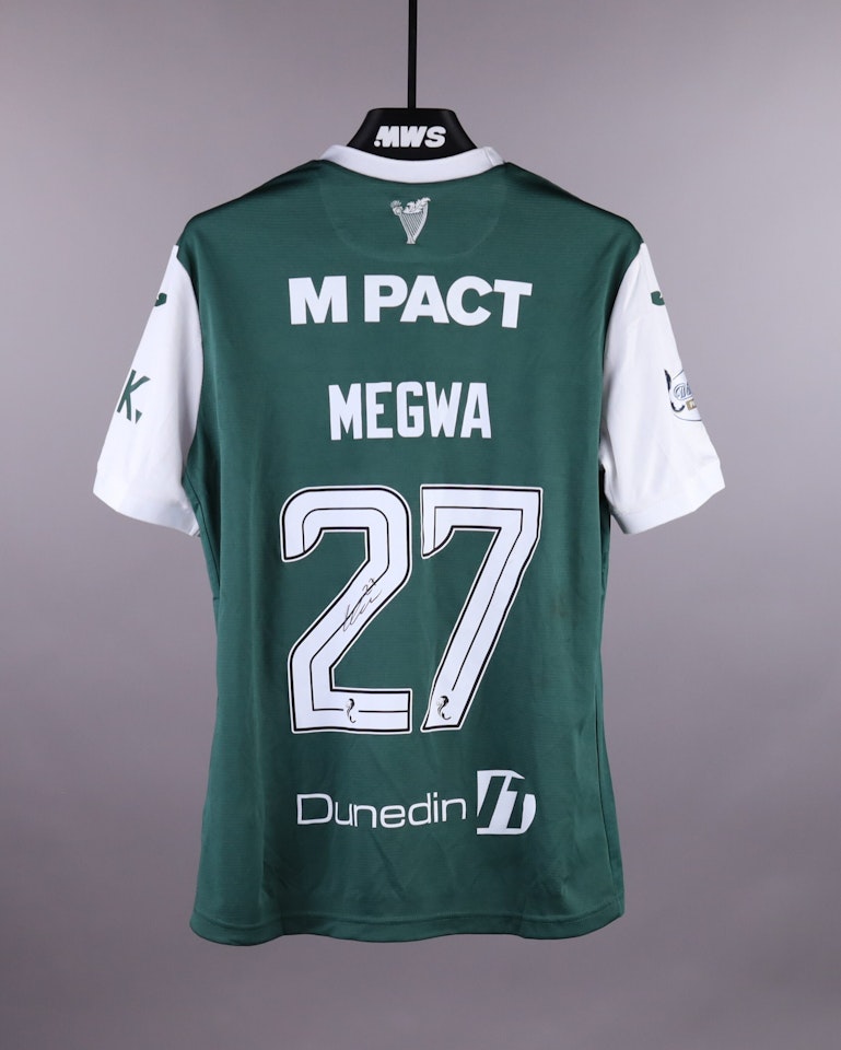 Kanayo Megwa Hibernian jersey