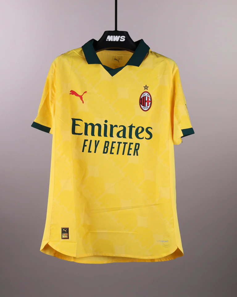 Rafael Leão AC Milan shirt