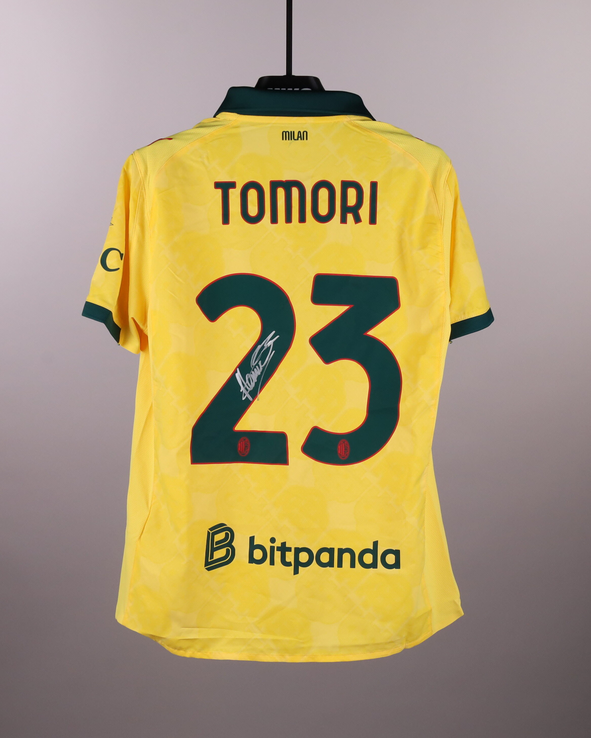 Fikayo Tomori AC Milan shirt