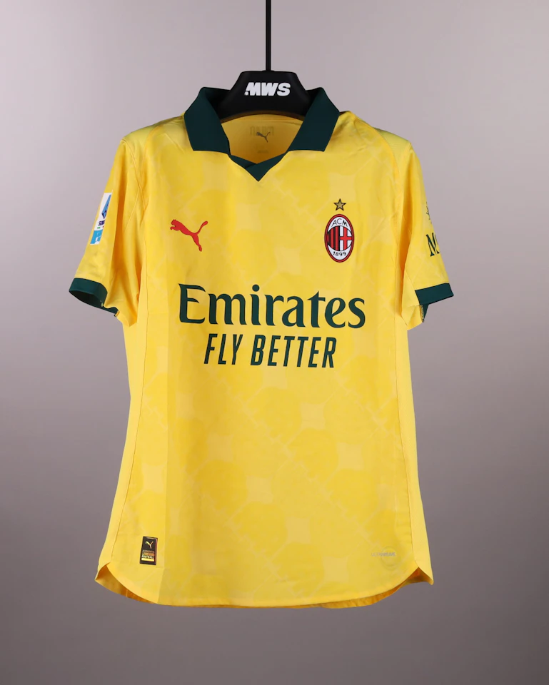Fikayo Tomori AC Milan shirt