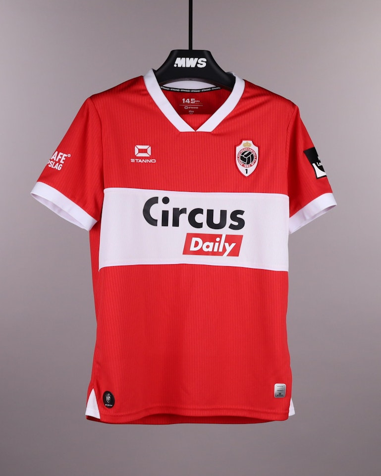 Isaac Babadi Royal Antwerp FC jersey