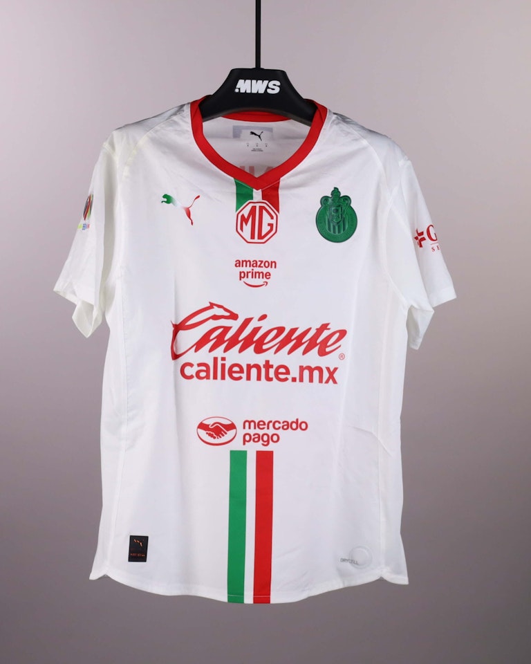 Hugo Camberos Figueroa Chivas Guadalajara shirt