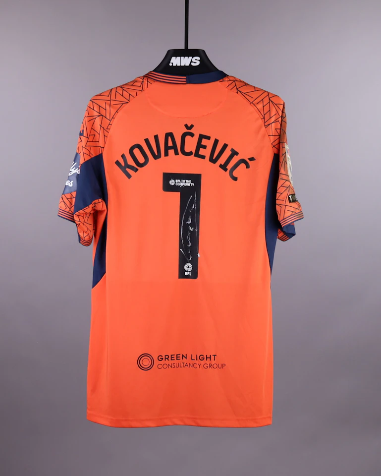 来自Norwich City的Vladan Kovačević球衣