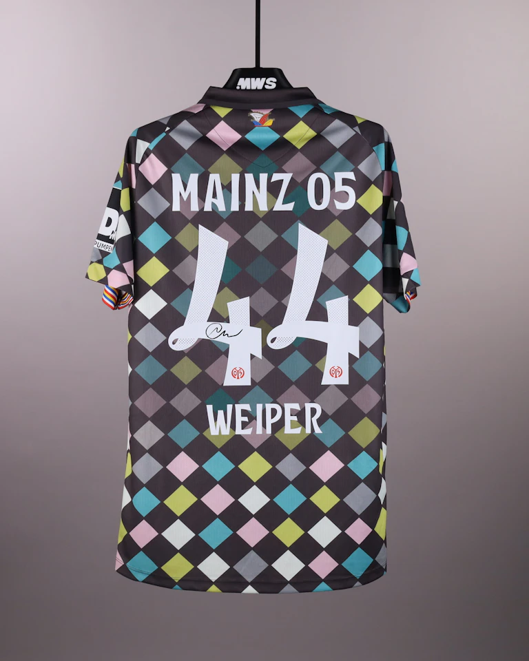 来自Mainz 05的Nelson Weiper球衣