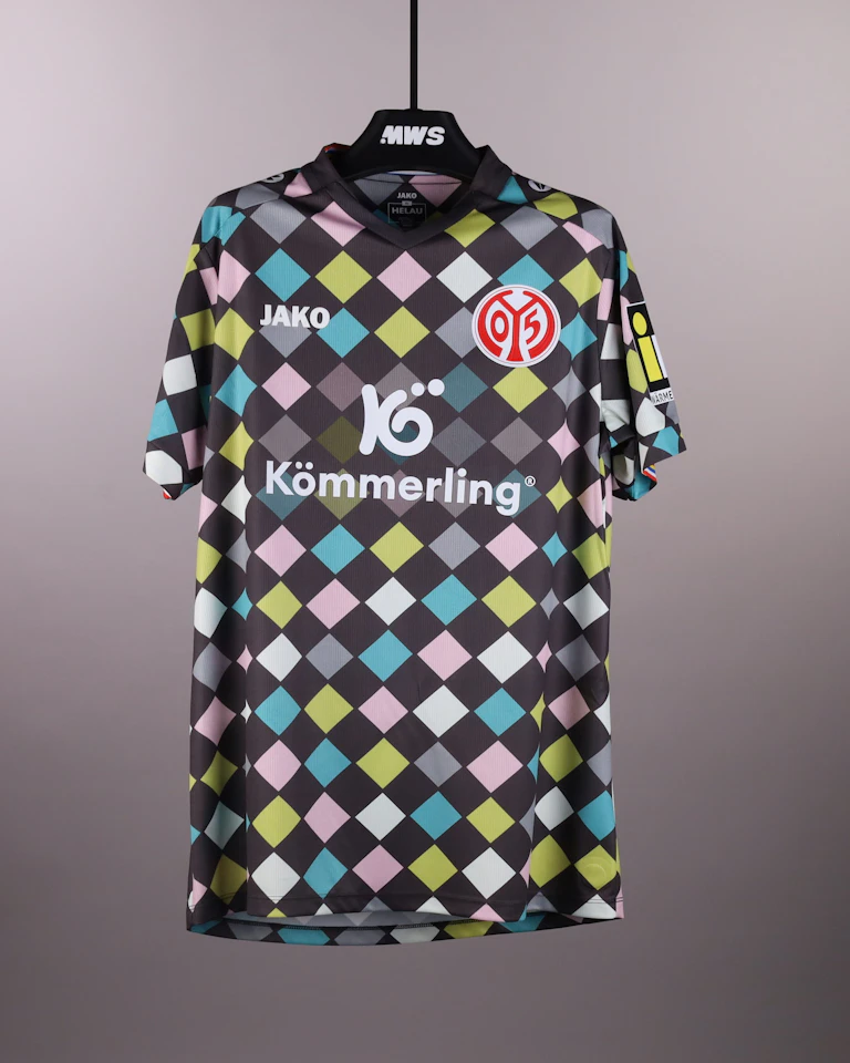 来自Mainz 05的Nelson Weiper球衣