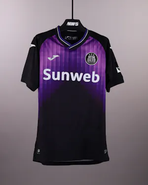 来自RSC Anderlecht的Lucas Hey球衣