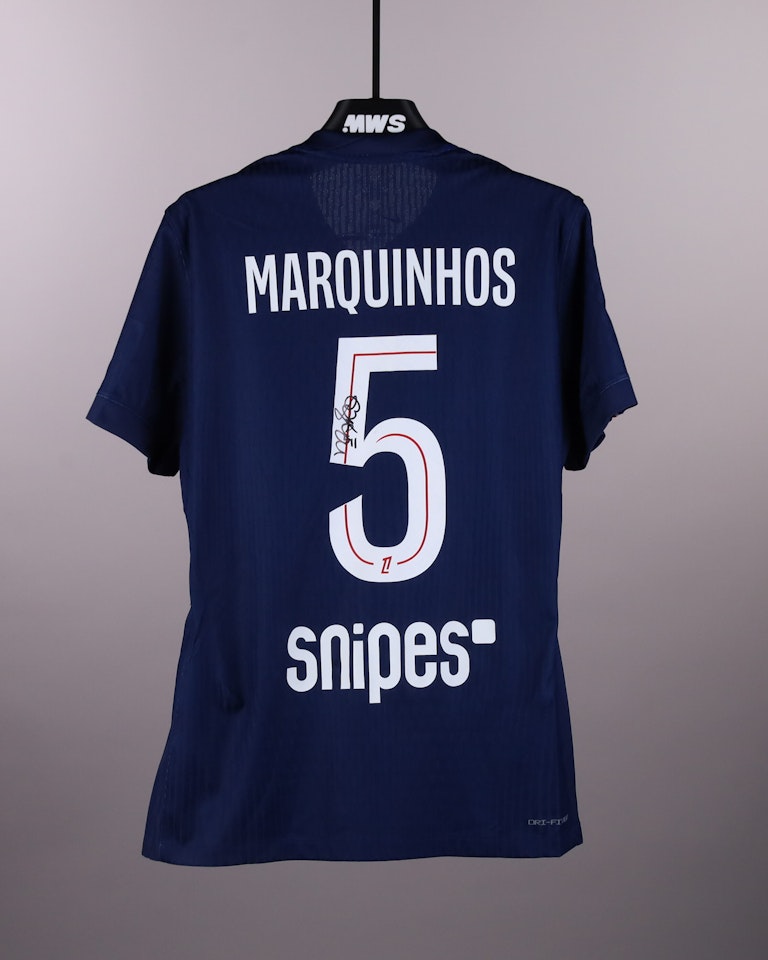 Marquinhos Paris Saint-Germain のシャツ