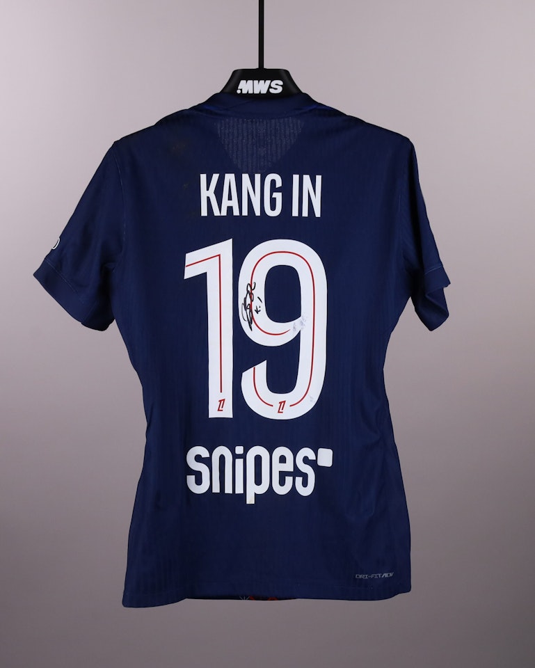 Kang-In Lee 이강인 Paris Saint-Germain のシャツ