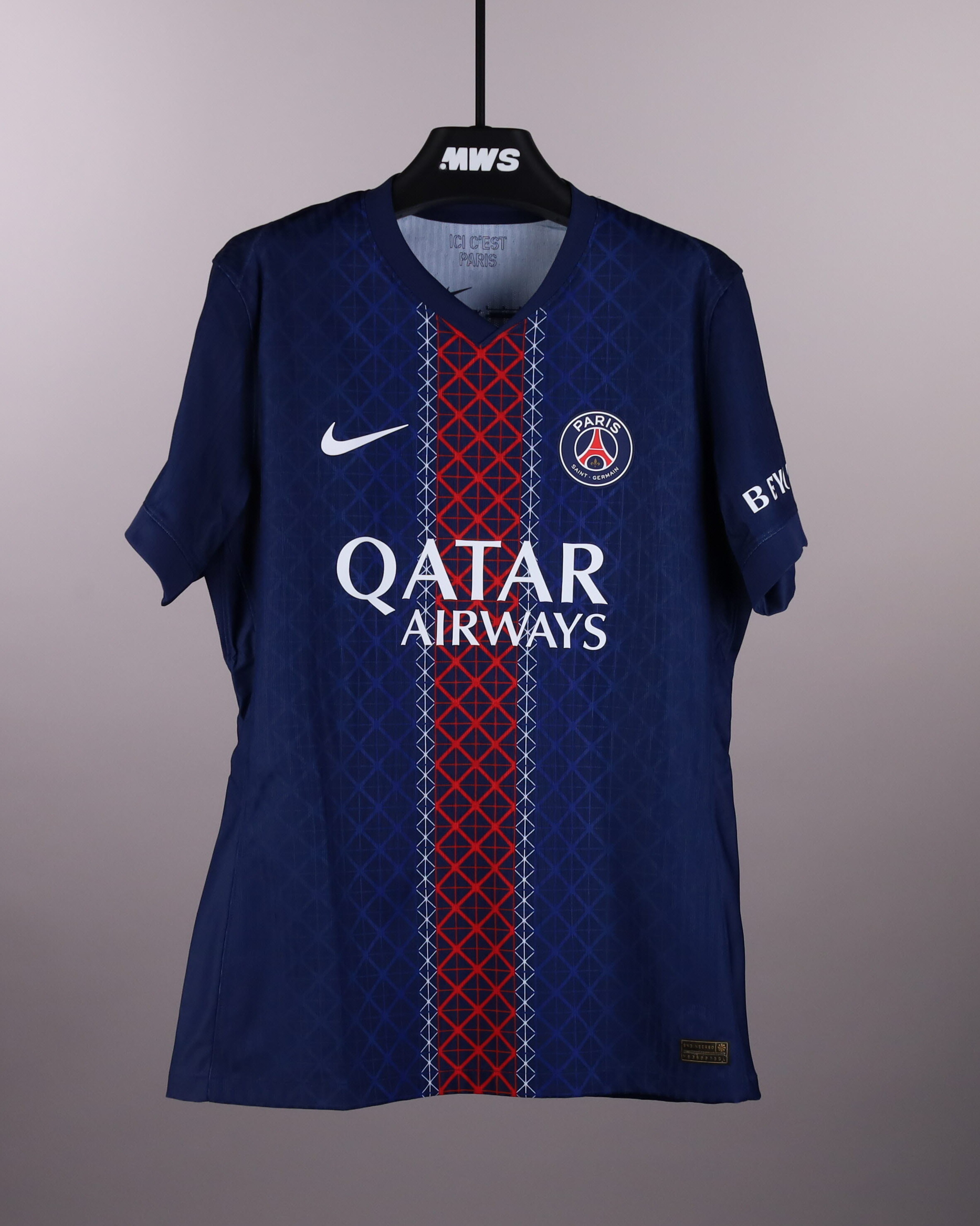 Khvicha Kvaratskhelia | Paris Saint-Germain - Olympique de