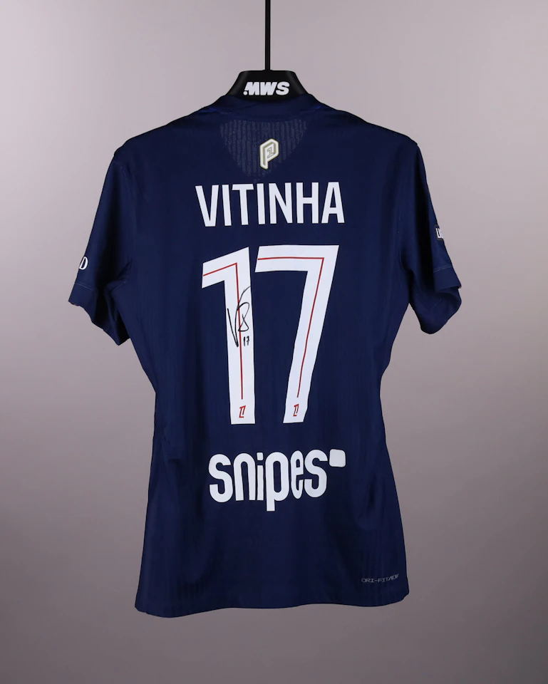 Vitinha Paris Saint-Germain shirt