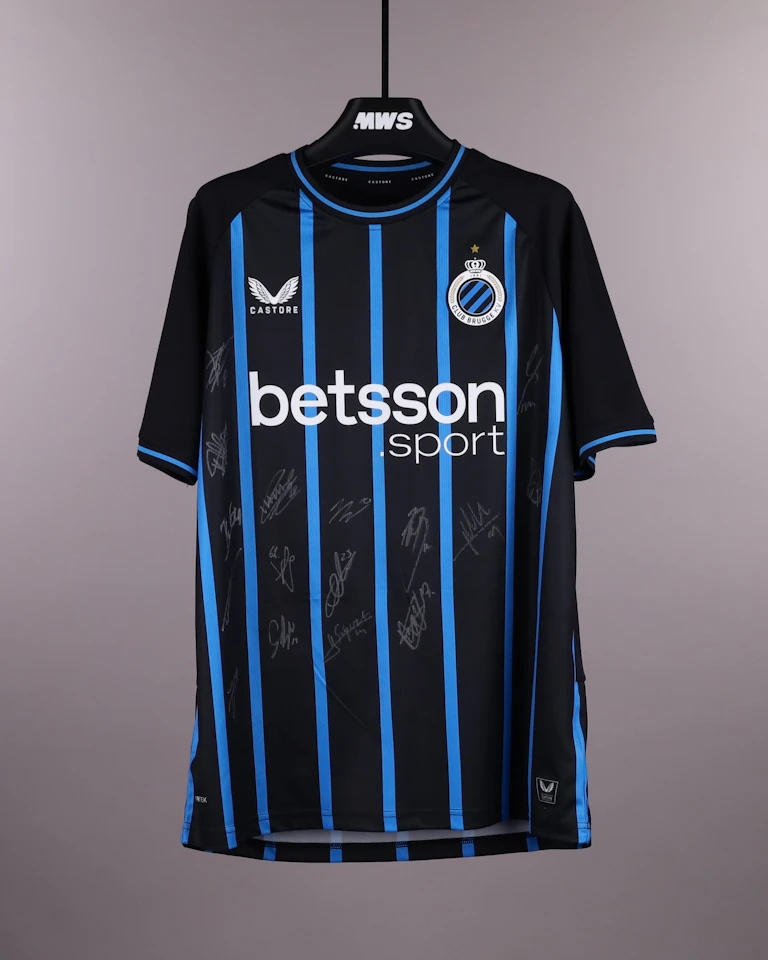 Squad Signed Shirt - 8