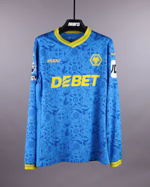 Santiago Bueno  Wolverhampton Wanderers shirt