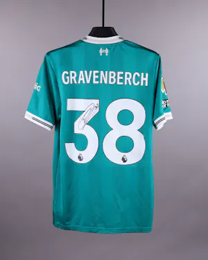 来自Liverpool的Ryan Gravenberch球衣