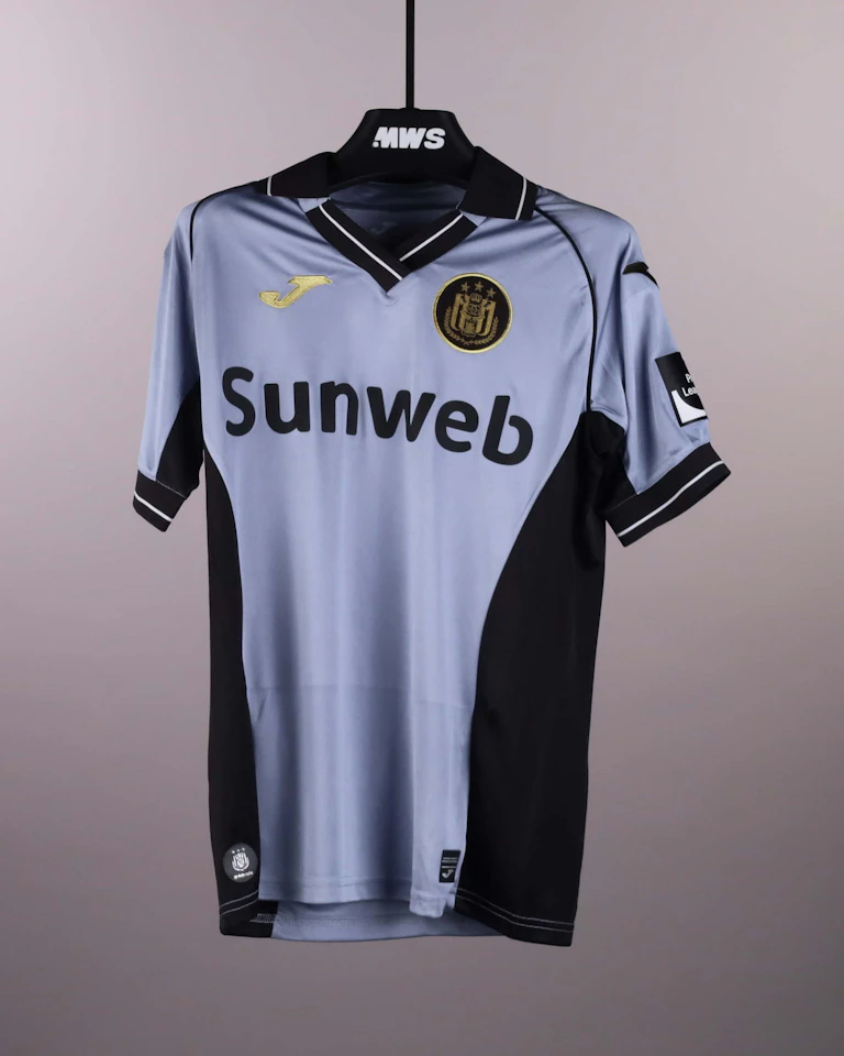 来自RSC Anderlecht的Yari Verschaeren球衣