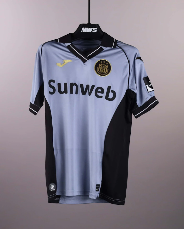 来自RSC Anderlecht的Yari Verschaeren球衣