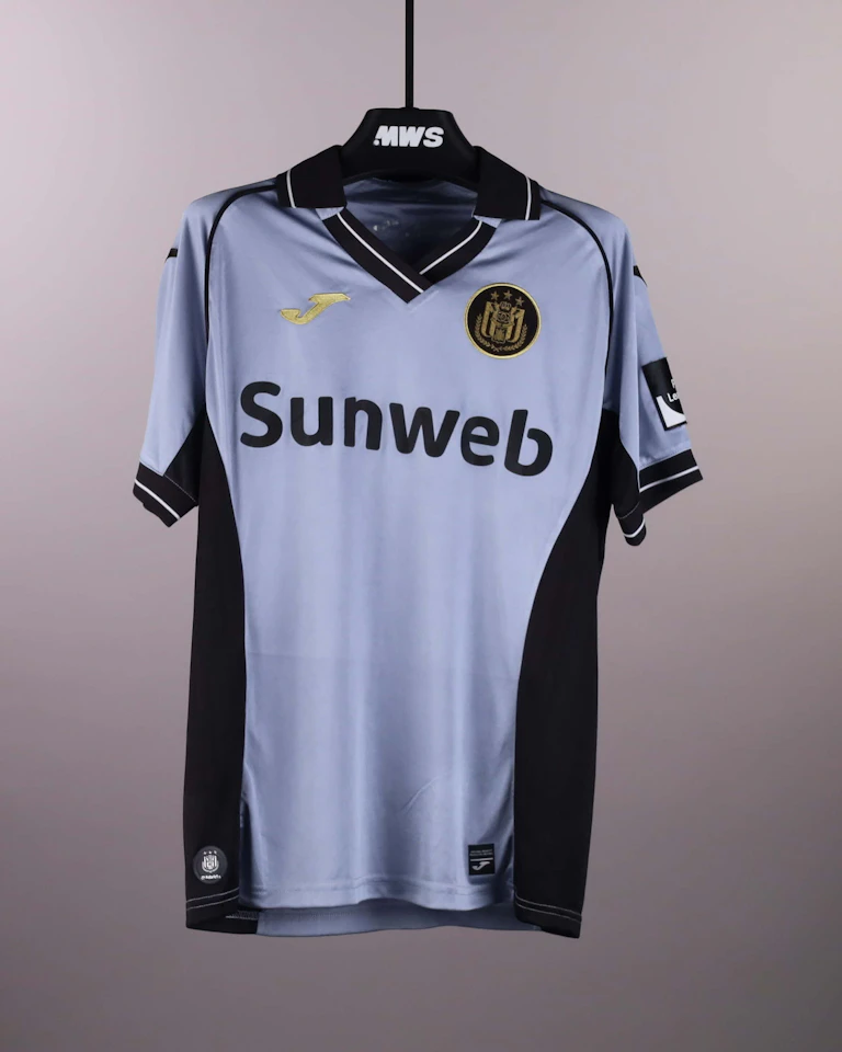 Nathan-Dylan Saliba RSC Anderlecht camisa.