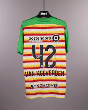 来自FC Den Bosch的Luc van Koeverden球衣