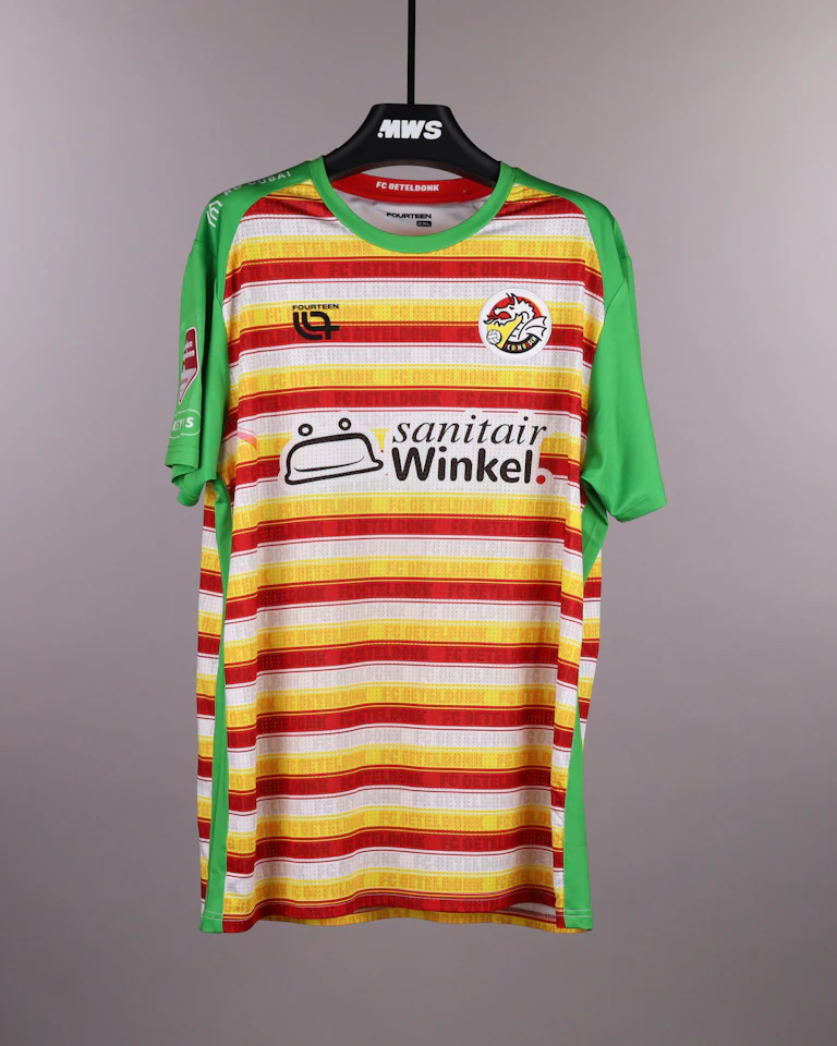 来自FC Den Bosch的Luc van Koeverden球衣