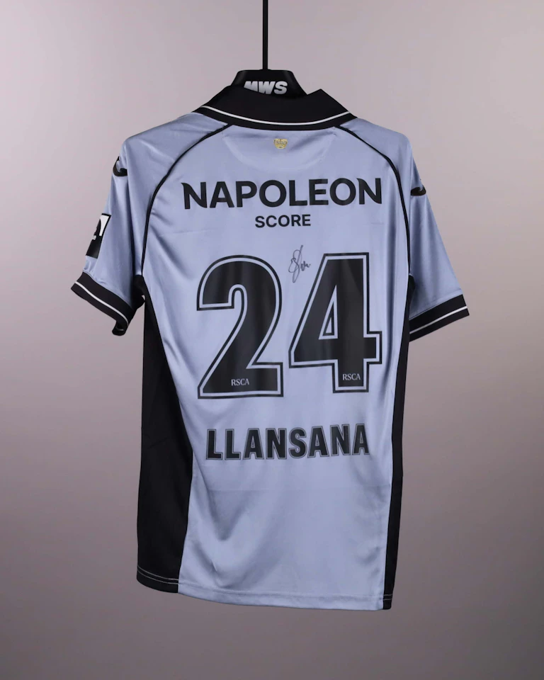 来自RSC Anderlecht的Enric Llansana球衣