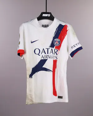 Vitinha Paris Saint-Germain shirt