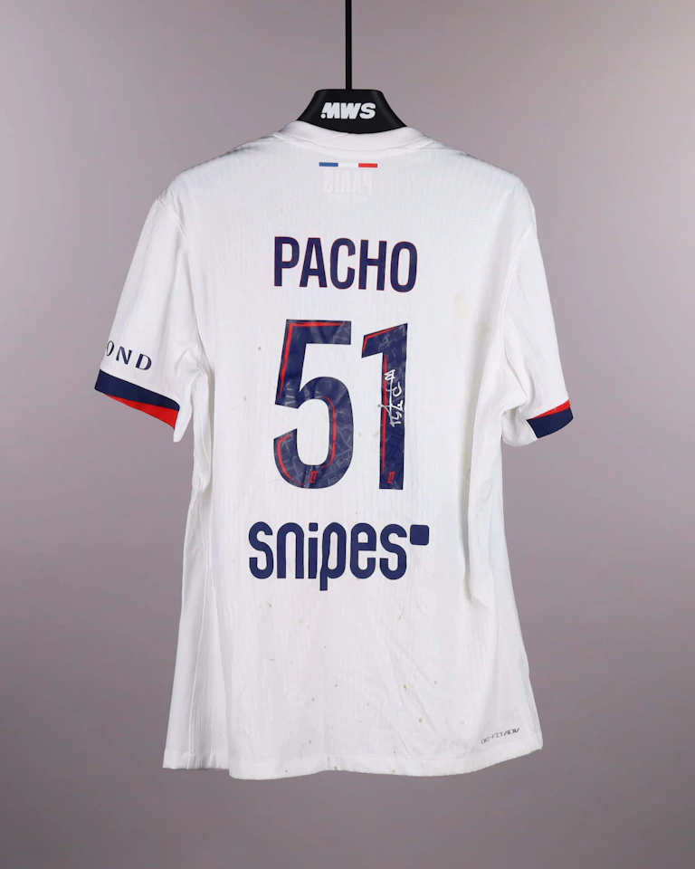 Willian Pacho Paris Saint-Germain jersey