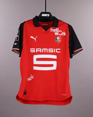 来自Stade Rennais F.C.的Valentin Rongier球衣