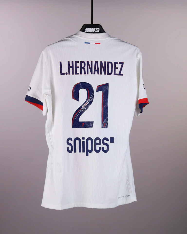 Lucas Hernández Paris Saint-Germain shirt