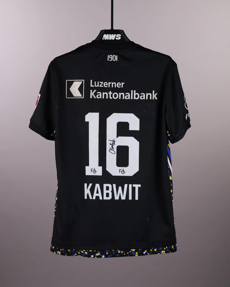 来自FC Luzern的Oscar Kabwit tshikomb球衣