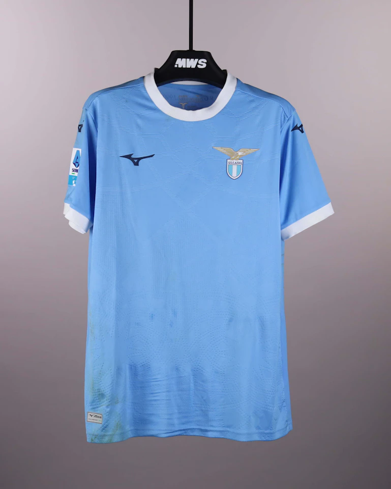 来自SS Lazio的Gustav Isaksen球衣