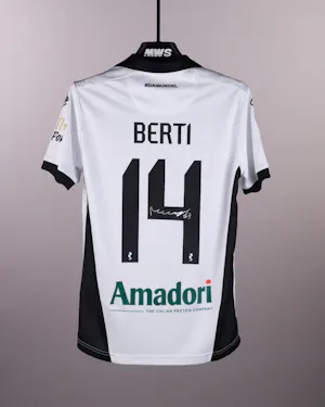 来自Cesena FC的Tommaso Berti球衣