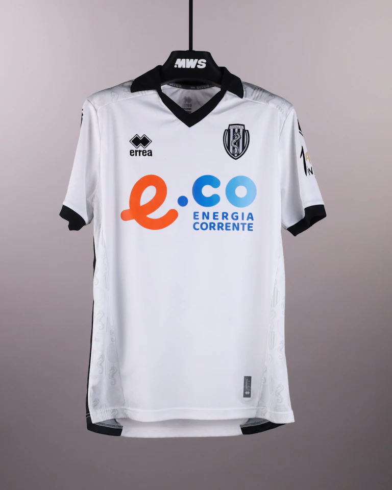 来自Cesena FC的Matteo Piacentini球衣