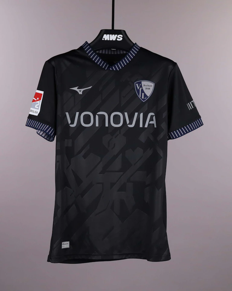 Koji Miyoshi  VfL Bochum 1848 shirt