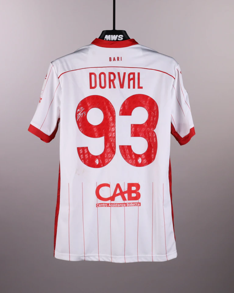 来自S.S.C. Bari的Emile Dorval球衣