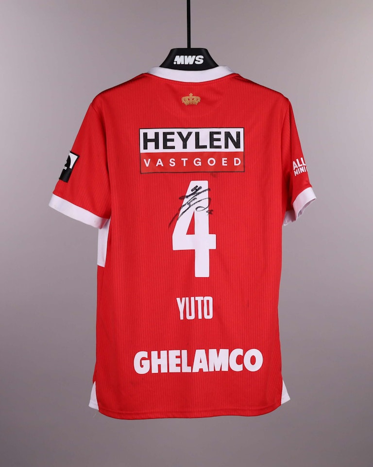 Yuto Tsunashima 綱島悠斗 Royal Antwerp FC shirt