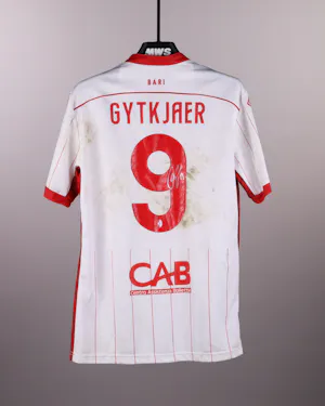 Christian Gytkjær S.S.C. Bari jersey