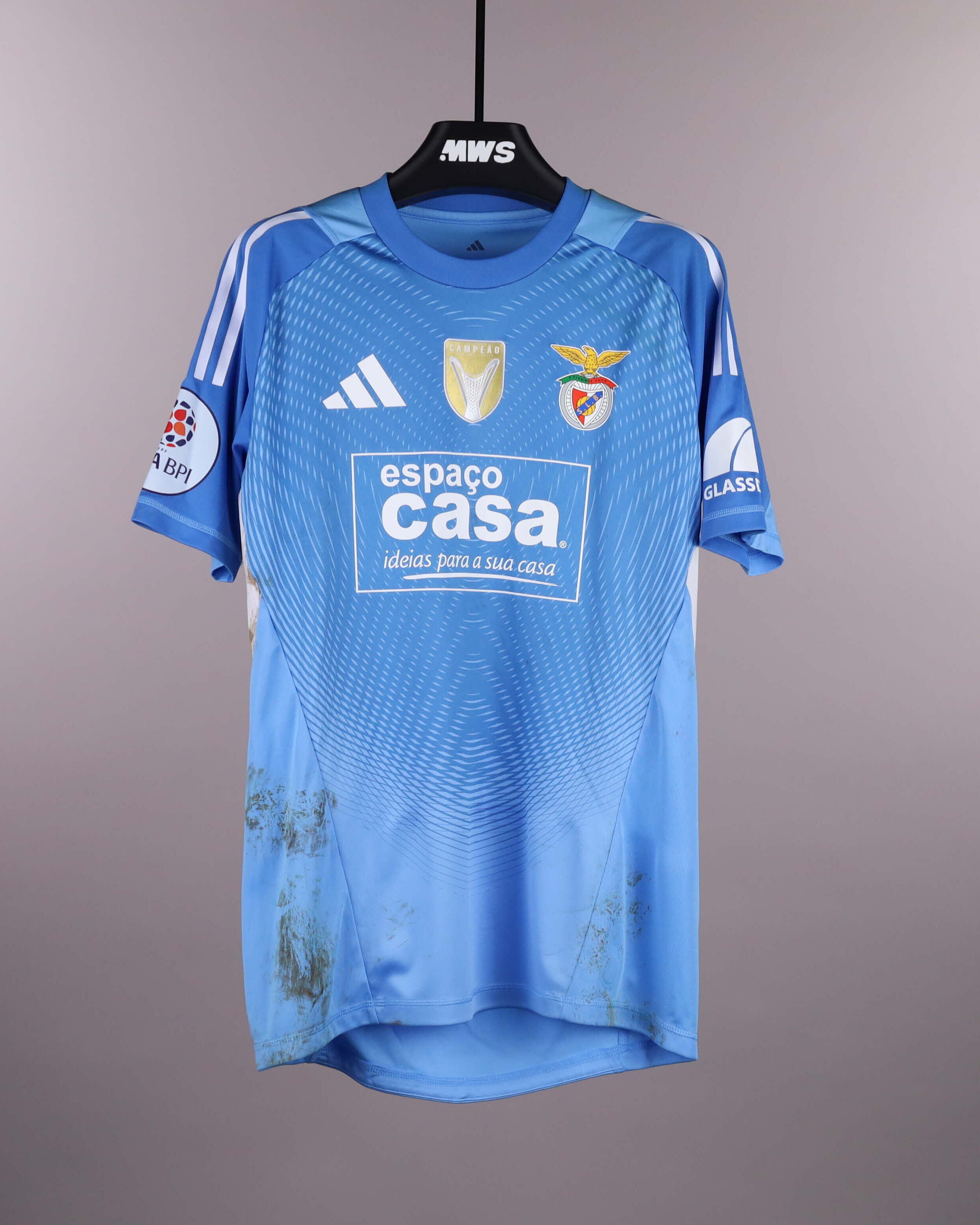 Official SL Benfica W Soccer Game-Worn Jerseys Auctions